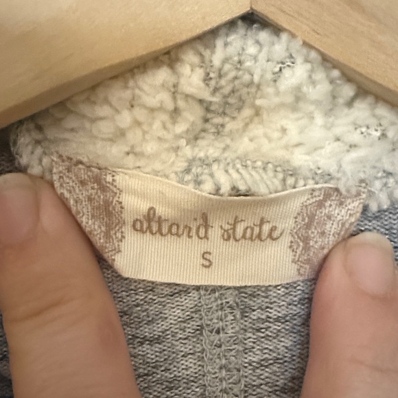 Altar'd State Open Front Sherpa Vest Size Small Gray Bohemian - Picture 2 of 8